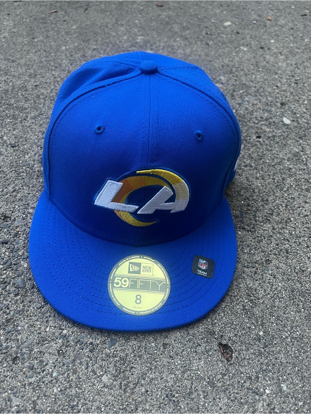 New Era Royal Blue LA Rams Fitted Hat with Yellow & White Logo Size 8